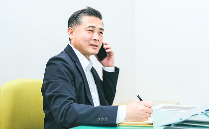 営業課の業務風景