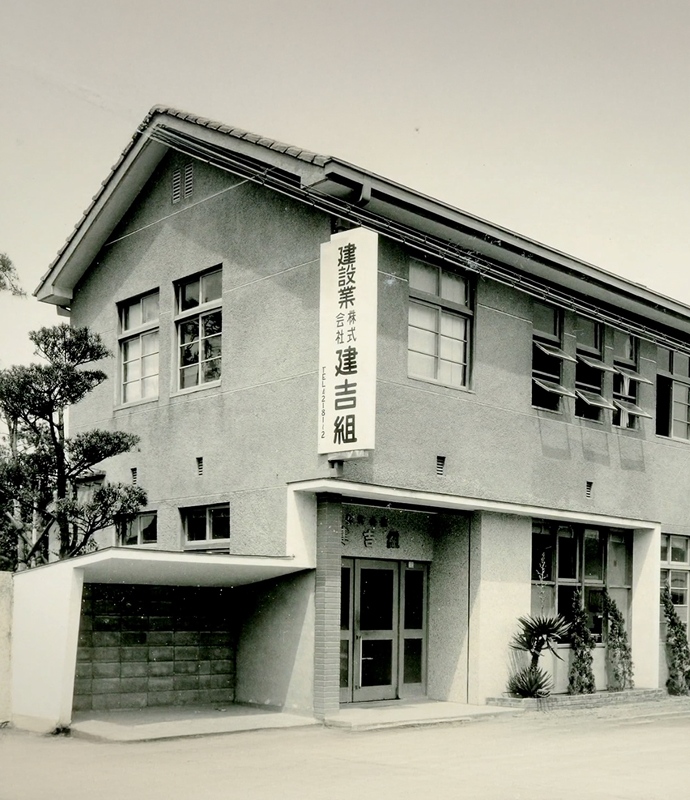 メインビジュアル左側スライダー画像 1